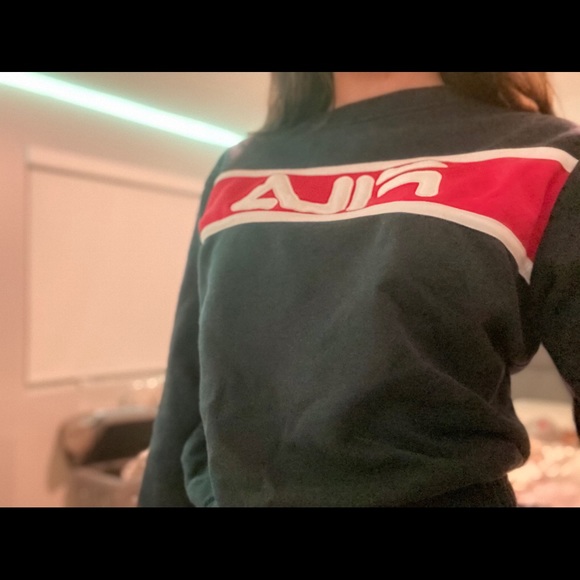 fila navy blue crewneck - Picture 2 of 2